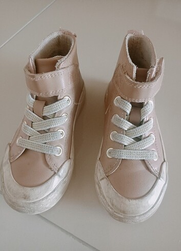 H&M CONVERSE Mickey mouse