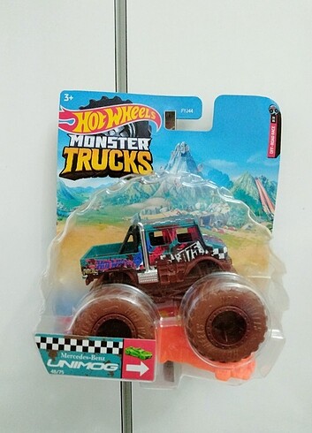 Hot wheels monster truck Mercedes Benz unimog