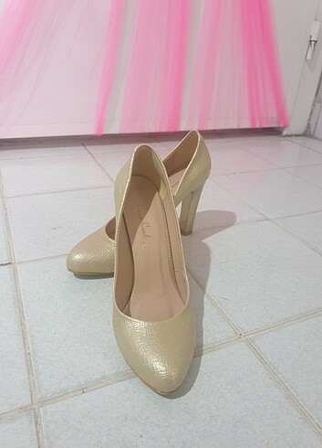 Gold Platform