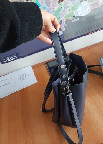 Kemer Detaylı Lacivert Deri Kadın Çanta - Görsel 3