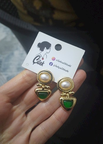 Vintage Mini Altın Renkli Parlak Küpe - Görsel 2