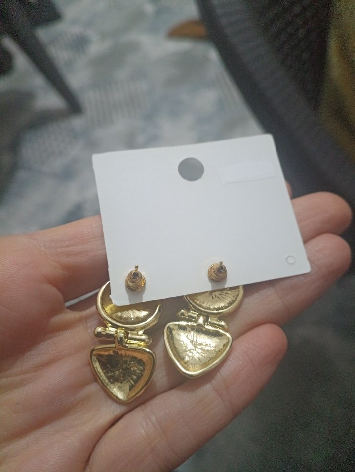 Vintage Mini Altın Renkli Parlak Küpe - Görsel 5