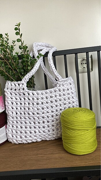 Ürün el yapımıdır boy 28 cm en 32 cm