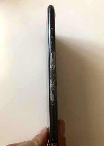 İPHONE 7 TR 32gb parmak izi çalışmıyor karşı tarafa ses biraz kı - Görsel 7