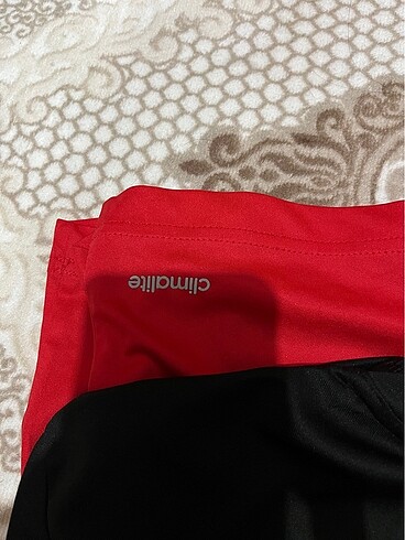 m Beden kırmızı Renk Adidas tişört