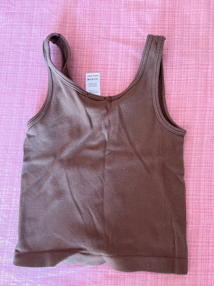 V yaka kahverengi kadın atlet - Görsel 2