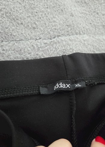 xl Beden Siyah Kadın Tayt Yırtmaç Detaylı