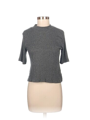 H&M Bluz %70 İndirimli.