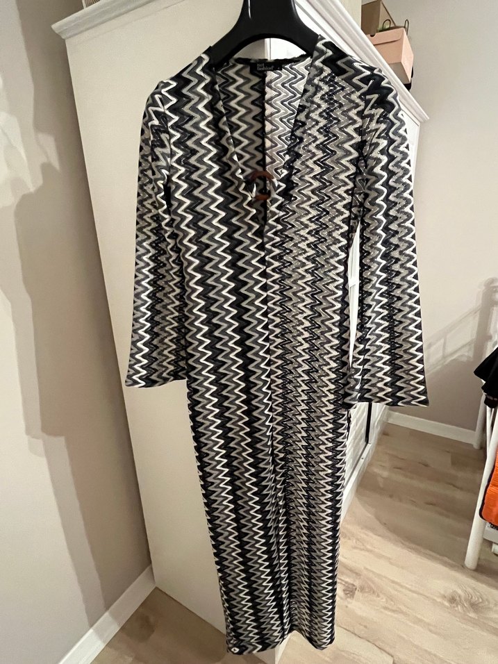 Zikzak desen plaj elbisesi - Görsel 2