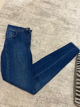 Paça detaylı jean