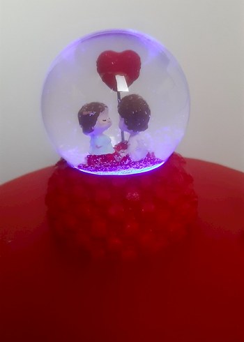 Işıklı Sevgili Figürü kar küresi 9 cm - Görsel 4