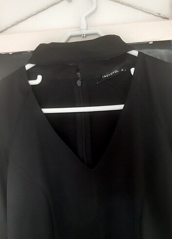 Siyah uzun kol kısa elbise - Görsel 5