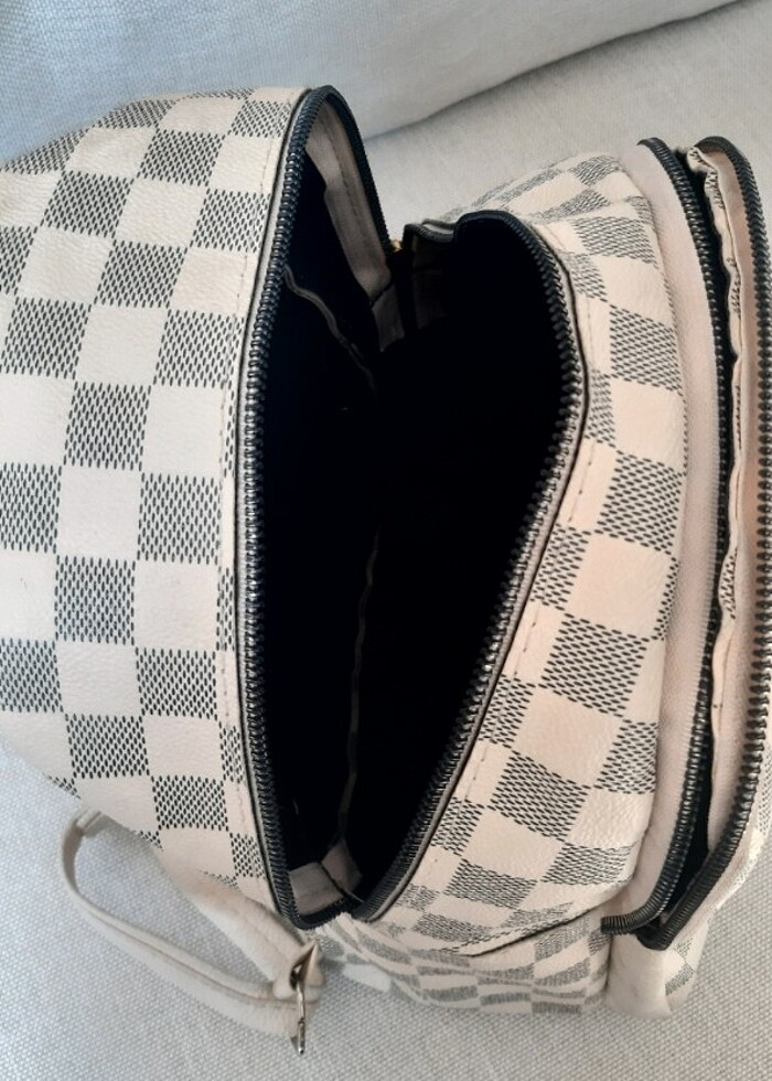 Bej sırt çantası  - Görsel 2