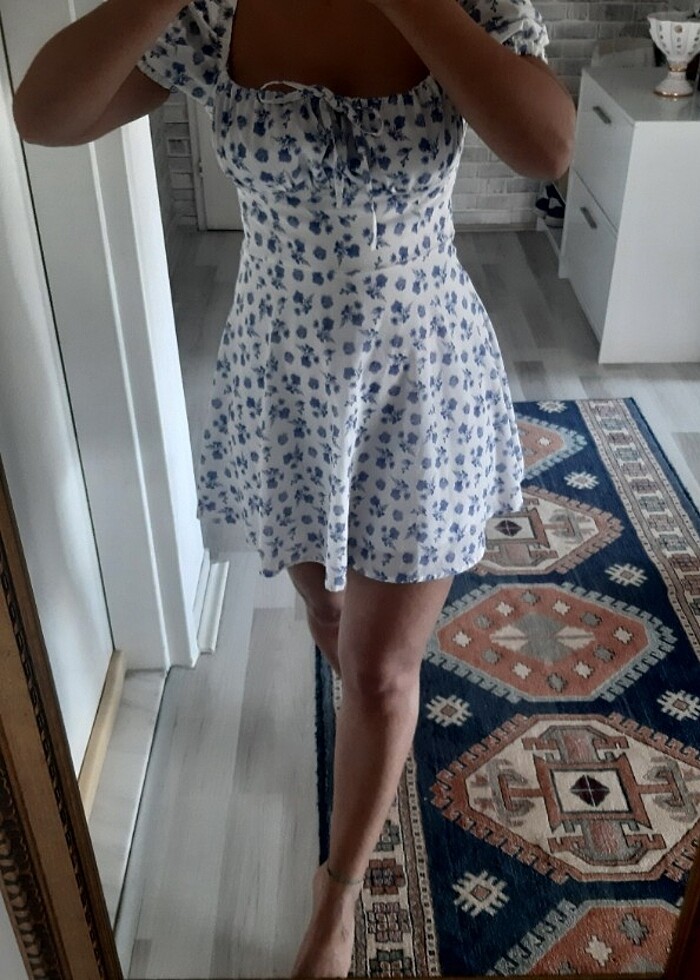 Mavi çiçekli kisa elbise - Görsel 4