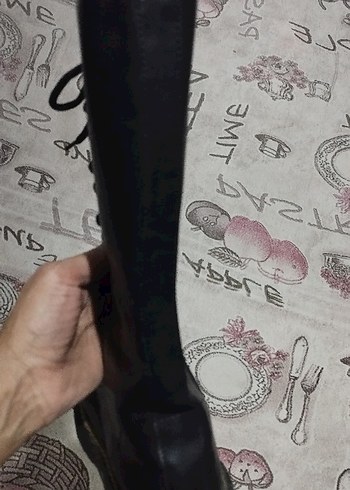 voiceofanangel marka Siyah Deri bot 36 numara sifirdan farksız. - Görsel 5