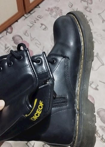 voiceofanangel marka Siyah Deri bot 36 numara sifirdan farksız. - Görsel 9