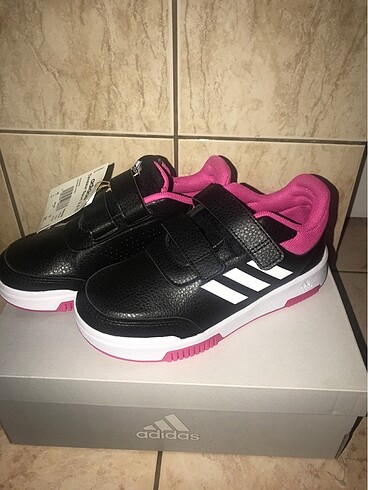 Adidas 32 numara