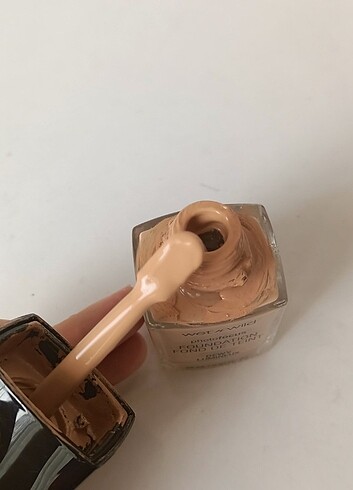 Beden Wet n Wild Fondöten