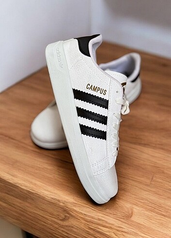 Adidas campus