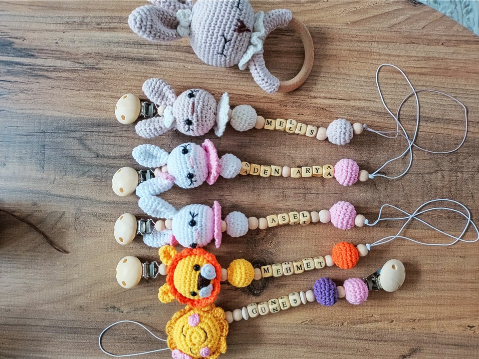 Renkli Örgü emzik zinciri yeni model - Görsel 2