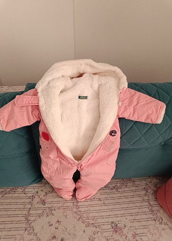 Pembe Kürklü Nakışlı Bebek Kış Tulumu - Görsel 3