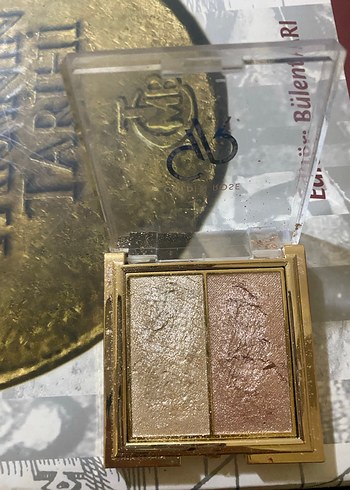 Altın Rengi Işıltılı Allık - Görsel 3