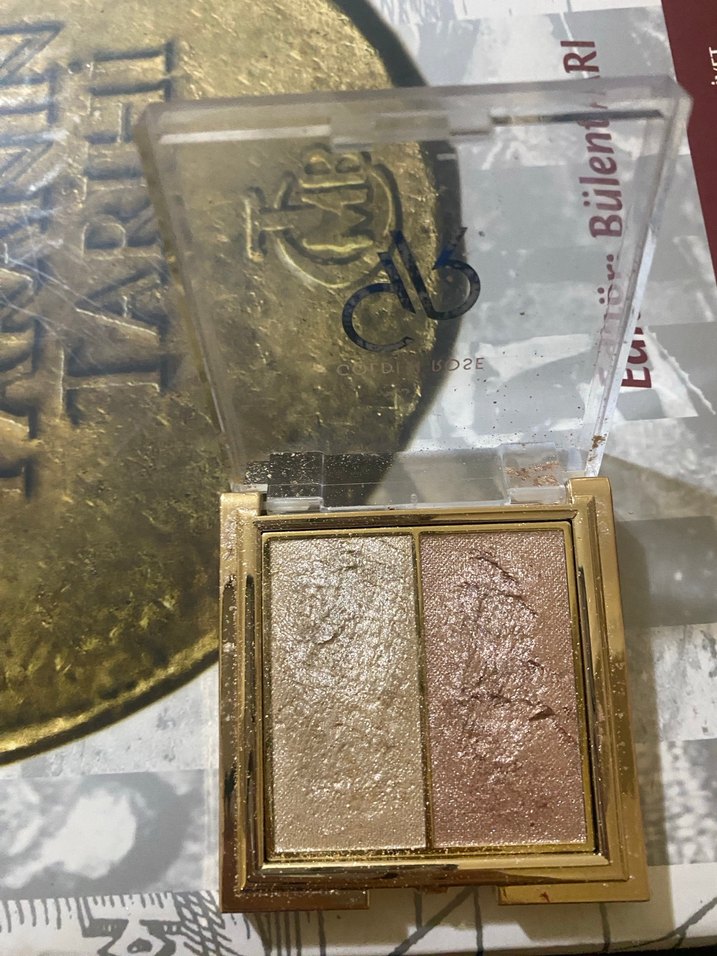 Altın Rengi Işıltılı Allık - Görsel 3