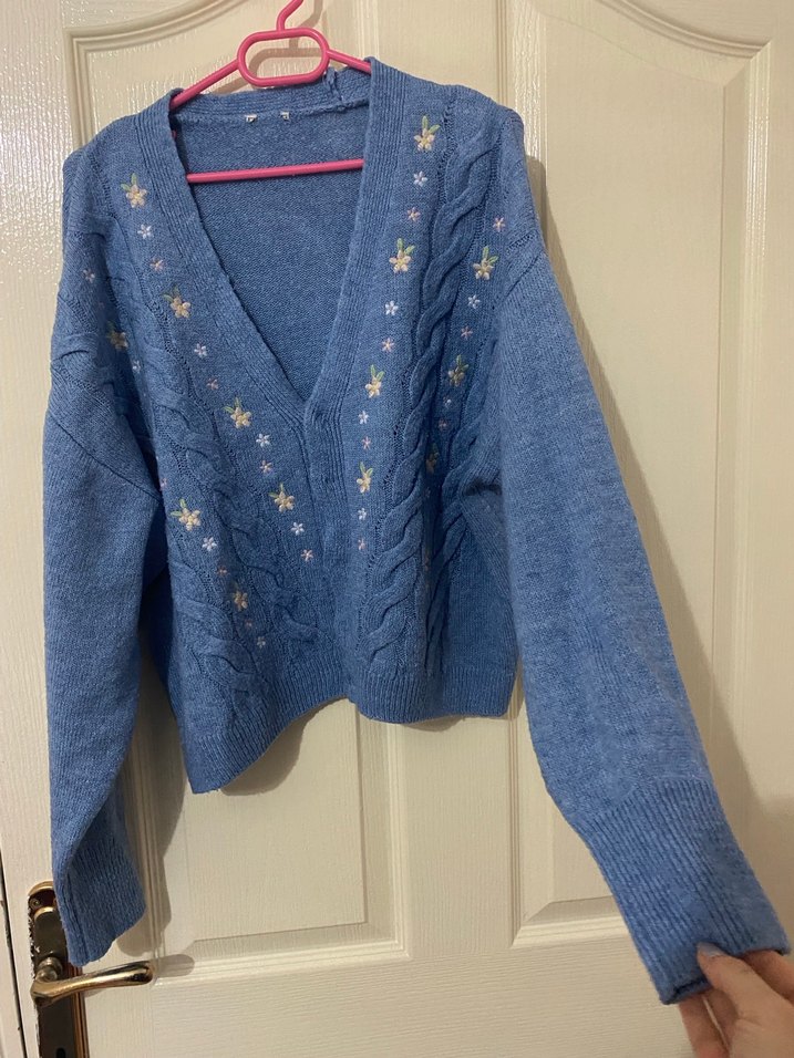 Nakışlı Mavi V Yaka Triko Hırka - Görsel 2