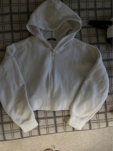 Beyaz fermuarlı sweatshirt ceket