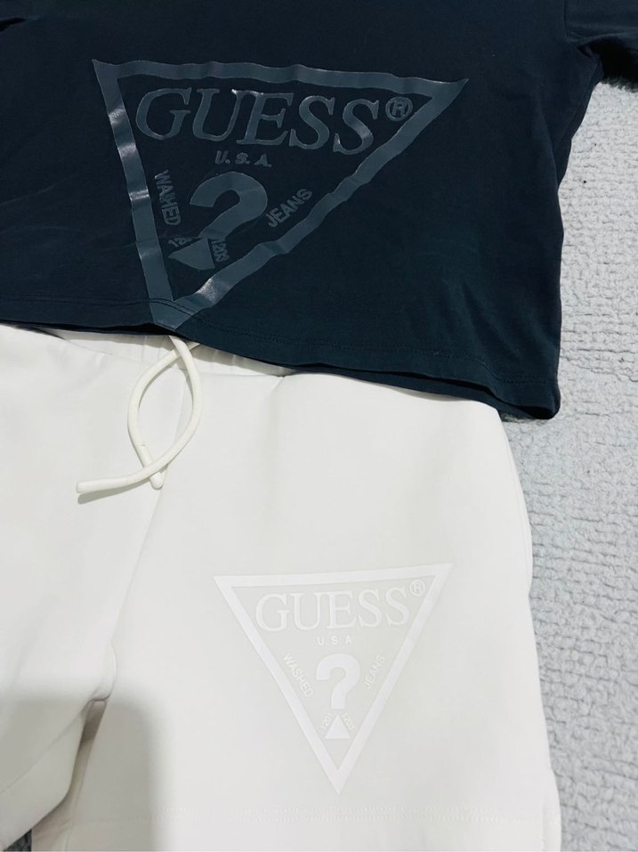 Guess Siyah Mini Tişört şort - Görsel 2