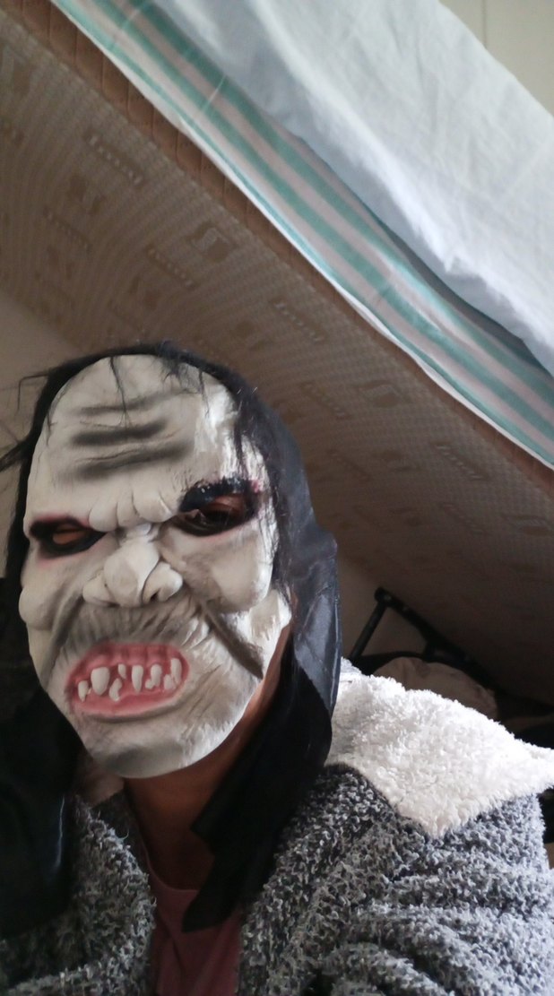 Korkutucu Yüz Maskesi Siyah Saçlı - Görsel 4