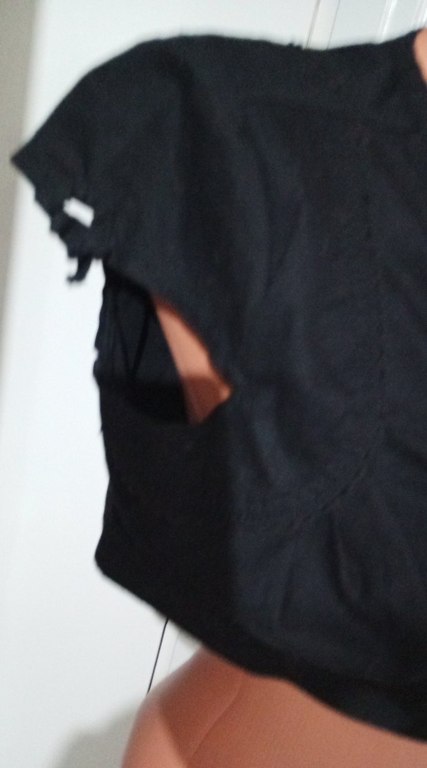 Kız Çocuk Siyah V Yakalı Düğmeli Bolero - Görsel 4