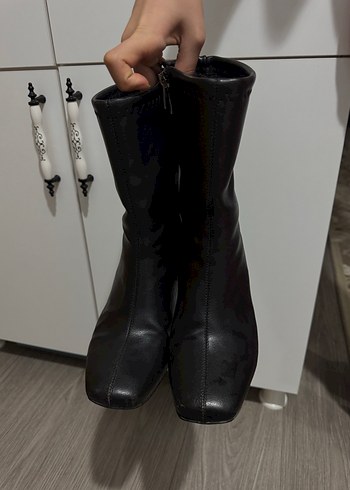 Siyah Deri Tokalı Kadın Topuklu Bot - Görsel 5