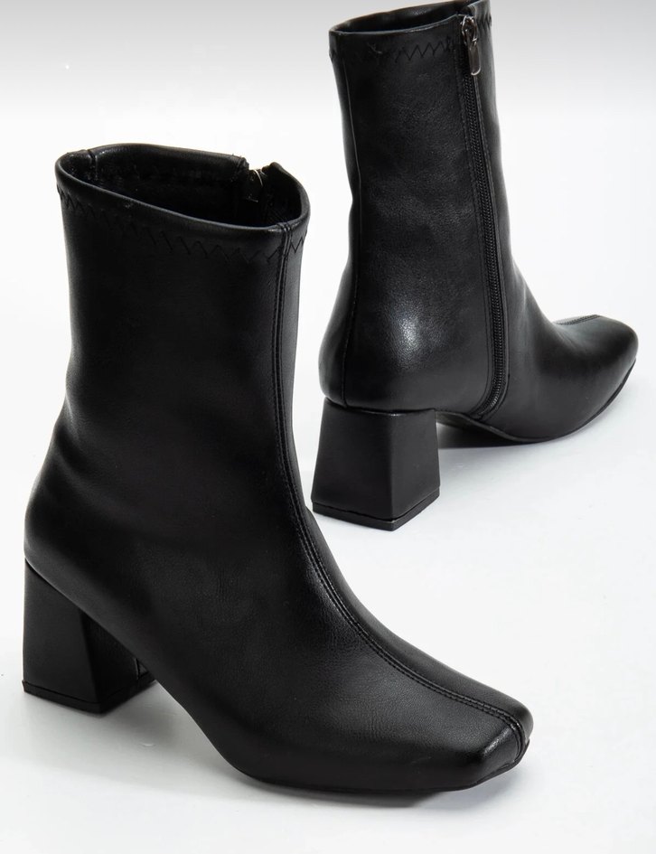 Siyah Deri Tokalı Kadın Topuklu Bot - Görsel 3