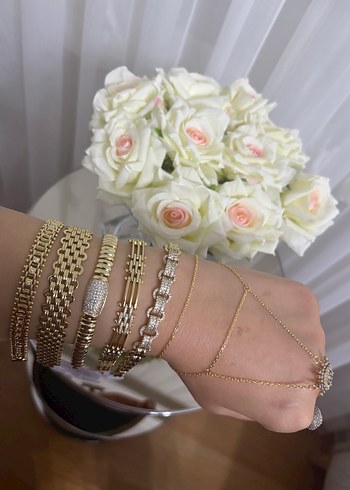 Zincir Detaylı Altın Renkli Kadın Bileklik Seti - Görsel 3