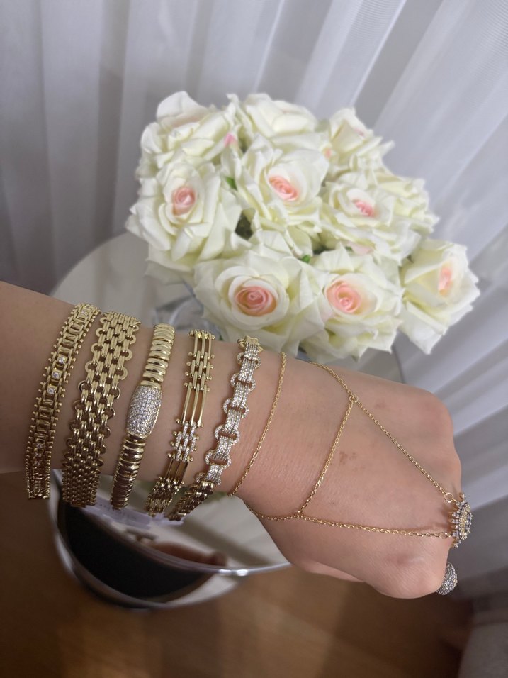 Zincir Detaylı Altın Renkli Kadın Bileklik Seti - Görsel 3