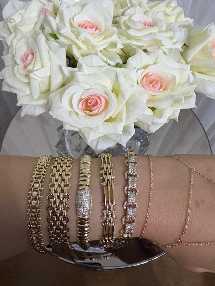 Zincir Detaylı Altın Renkli Kadın Bileklik Seti - Görsel 2