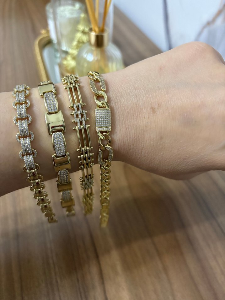 Xuping Zincir Detaylı Altın Renkli Kadın Bileklik - Görsel 2