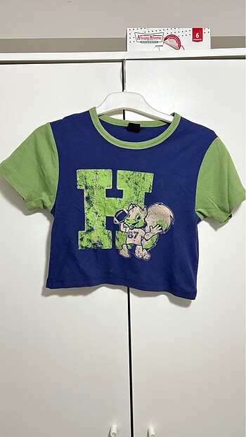 urban outfitters baby tee tişört