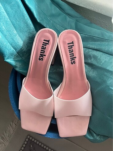 Pembe terlik