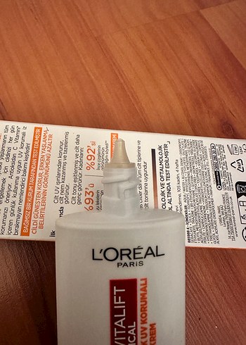 L'Oréal Revitalift Clinical Güneş Koruyucu SPF 50 - Görsel 3