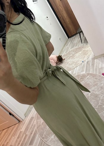 Kemerli V Yaka Uzun Keten Elbise - Görsel 5