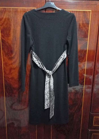 Uzun Kollu Siyah Yılan Desenli Uzun Elbise - Görsel 3