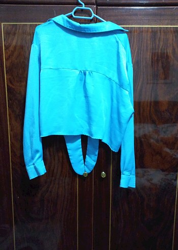 Mavi V-Yaka Düğmeli Kadın Gömlek - Görsel 2