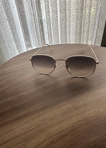 Şeffaf Bej Çerçeveli Gri Kadın Gözlüğü - Görsel 2