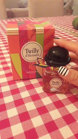 Hermes Twilly 50 ml Paristen alındi.