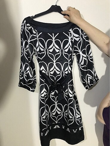 H&M Saten elbise