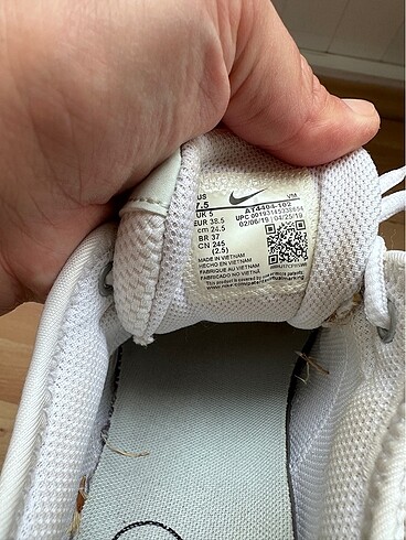 38,5 Beden beyaz Renk ORJİNAL Nike