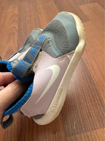 25 Beden pembe Renk Nike orijinaldir