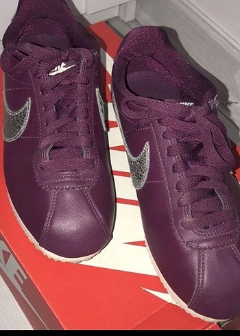 37 Beden mor Renk Mor Nike Kadın Dolgu Topuklu Spor Ayakkabı
